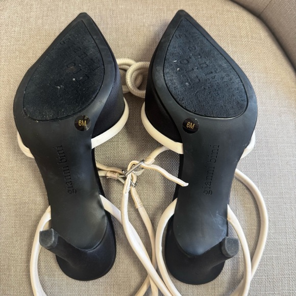 Gianni Bini Black and Cream Heels with Bow Accent Ankle Wrap Strap - Picture 4 of 5